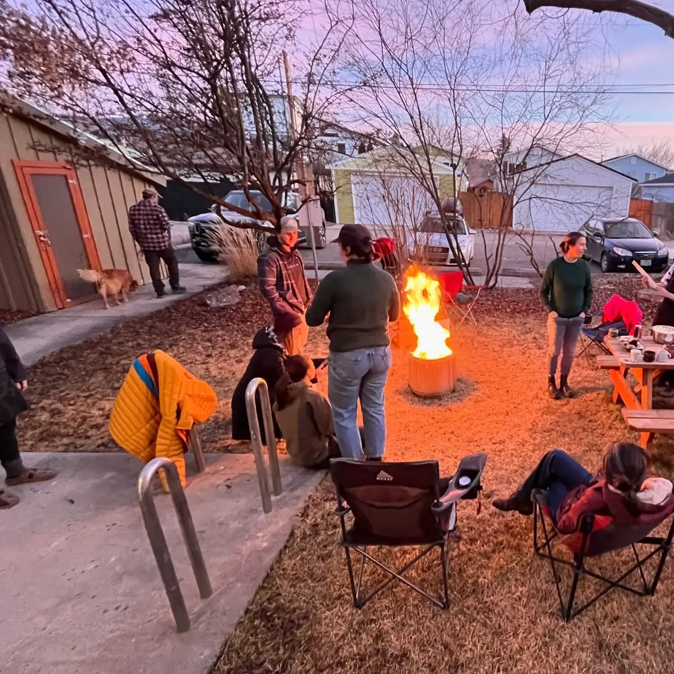 Bonfire tonight (Friday) 6:30-9. All friends, members, and students past and present welcome! We’ll supply the flames and some hot cider, we’re loving this gorgeous fall and want to celebrate #missoula #community #ceramics