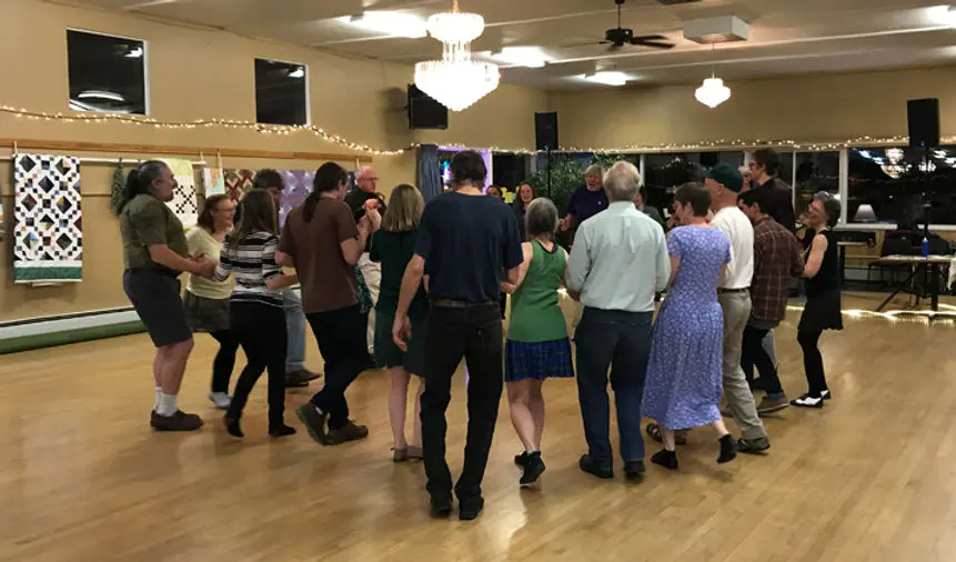 ContraDanceCircle.jpg