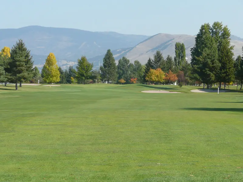 Tee box at 1.jpg