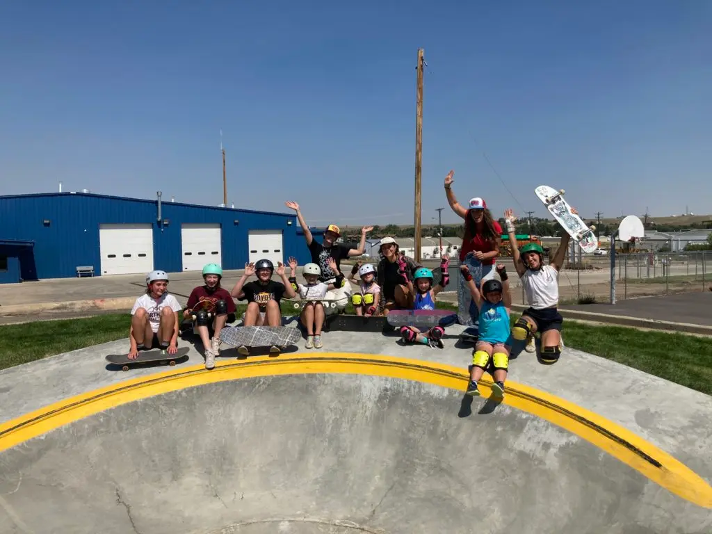 GIRLS ON SHRED MT TOUR