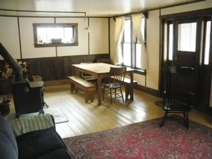 HOGBACK HOMESTEADDining Room