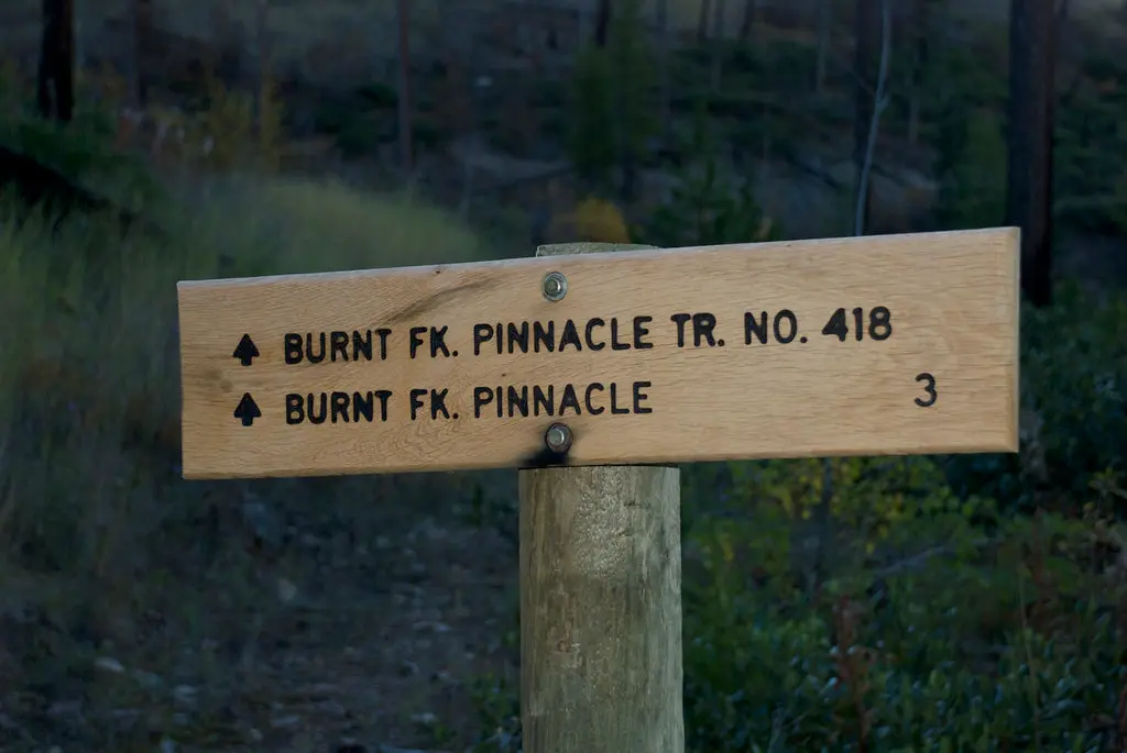 Trail head for Burnt Fork Pinnacle