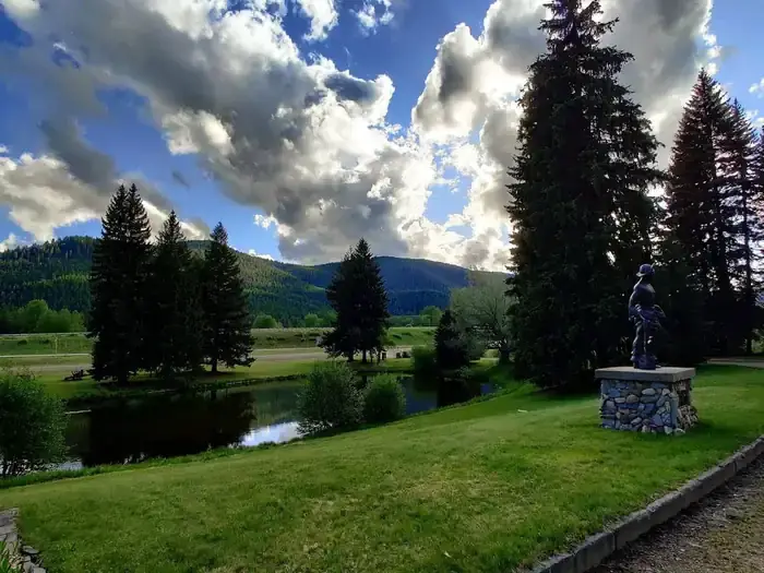 Savenac Pond