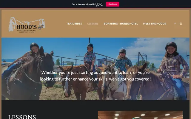 Screenshot of hoodswesternadventures.com